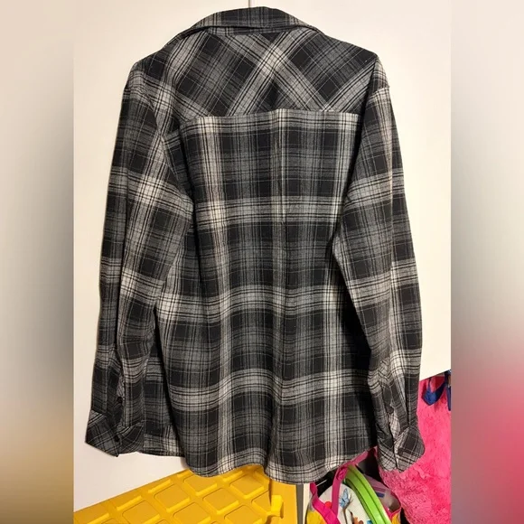 NWOT - RVCA Button down Shirt - Picture 2 of 5